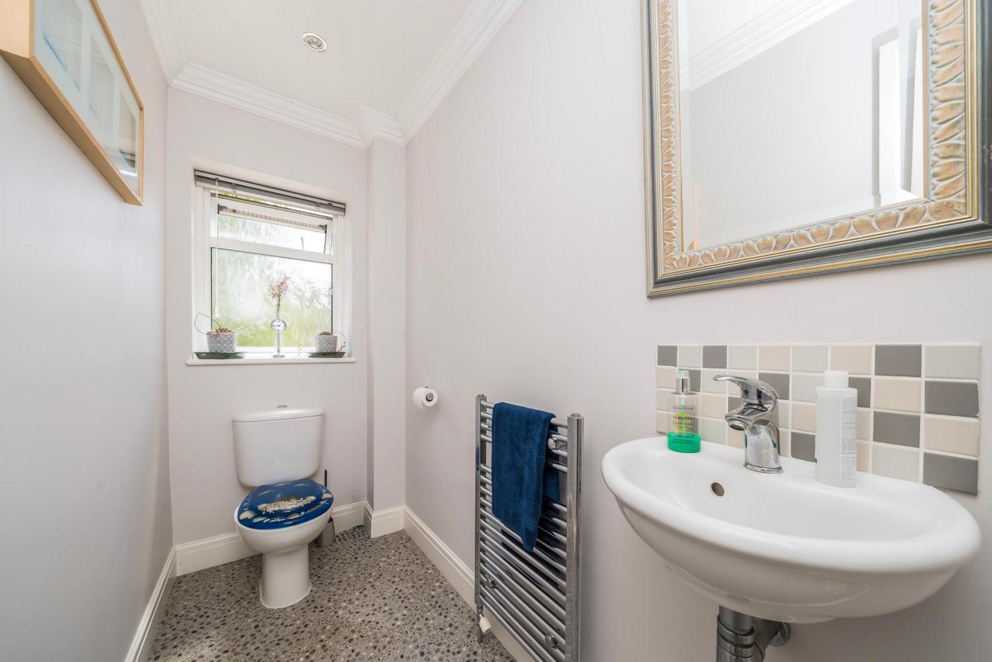 Serene Spacious Room Staines-upon-Thames Exterior foto