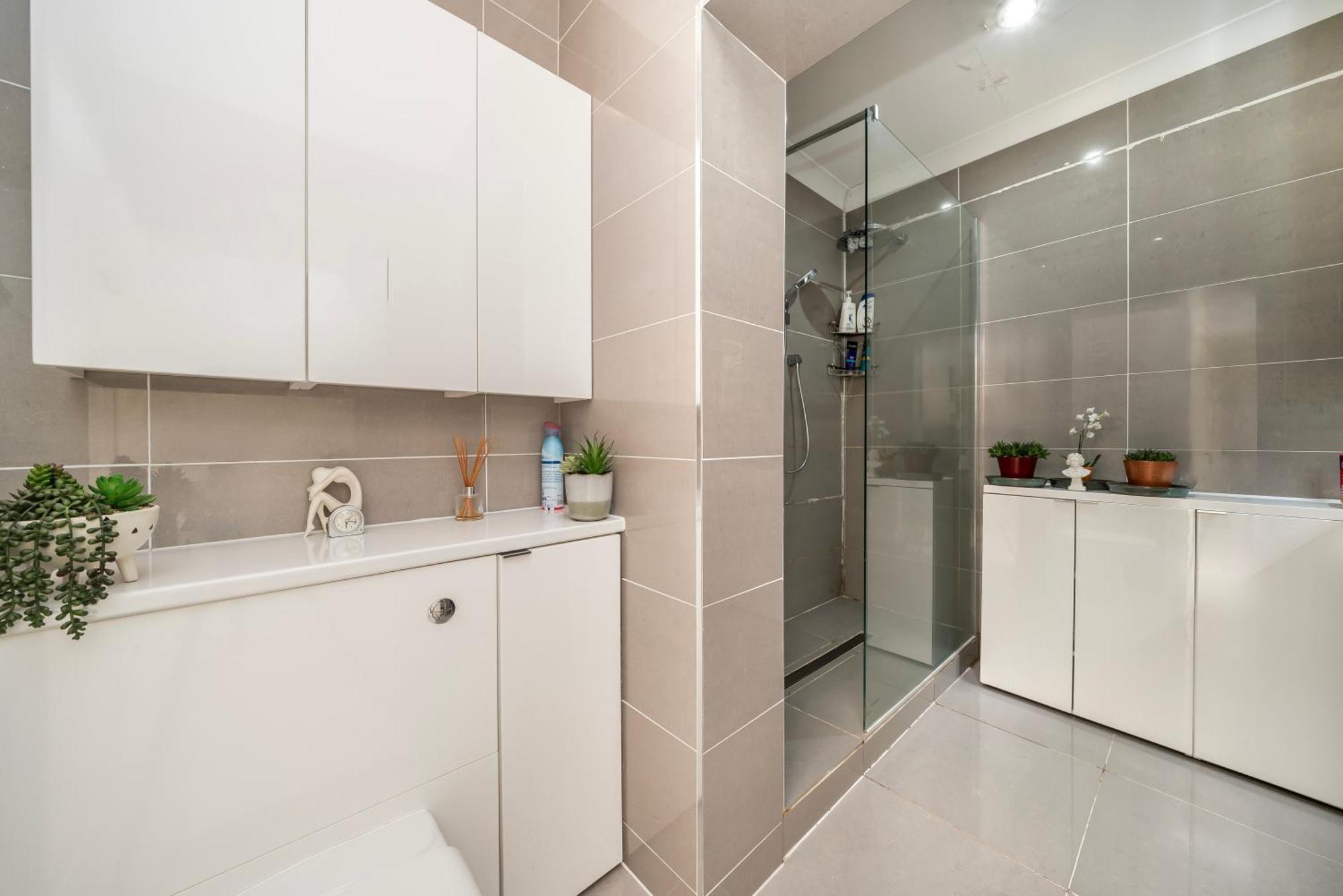Serene Spacious Room Staines-upon-Thames Exterior foto
